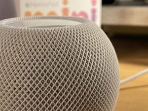 iPhone 12 Pro Max - Foto: HomePod mini
