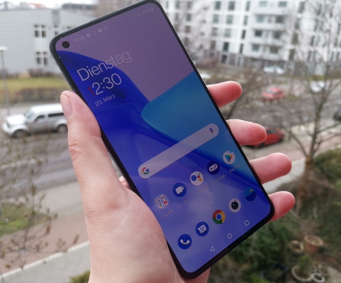OnePlus 9 im Test & Daten: Kompakter, Hasselblad-Kamera & Flaggschiff-Feeling