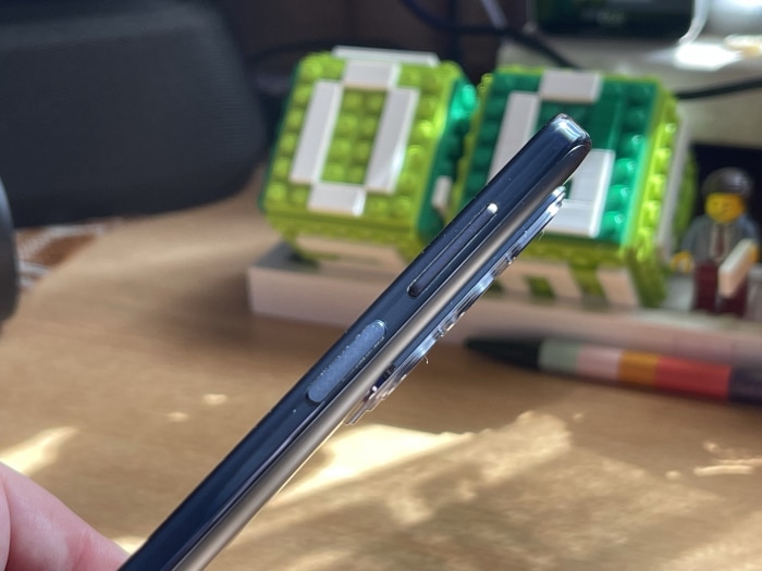 Motorola Edge 20 Pro Test - Seitenansicht