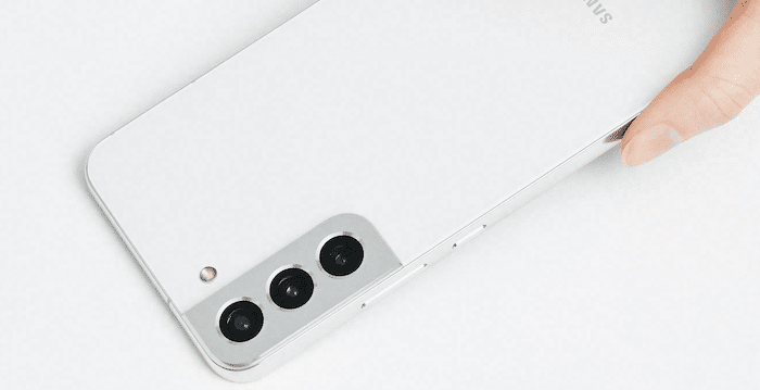 Samsung Galaxy S22 Design in Weiß
