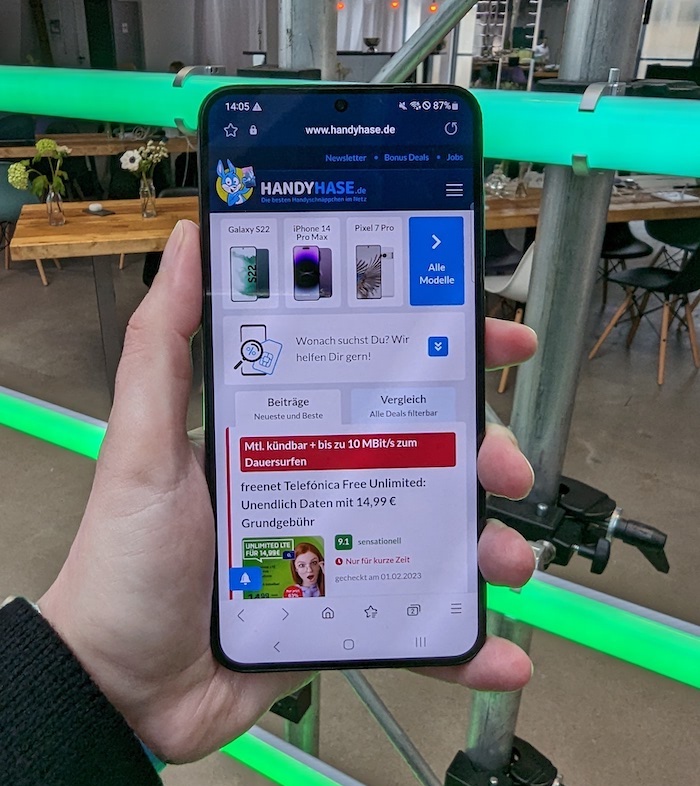 Samsung Galaxy S23 Plus Hands-On Test Display