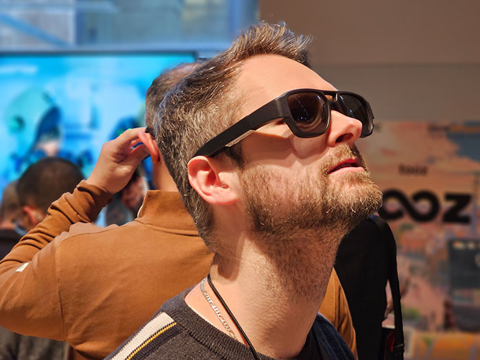 tooz Smart Glasses mit Mini-LED-Display Sonnenbrille