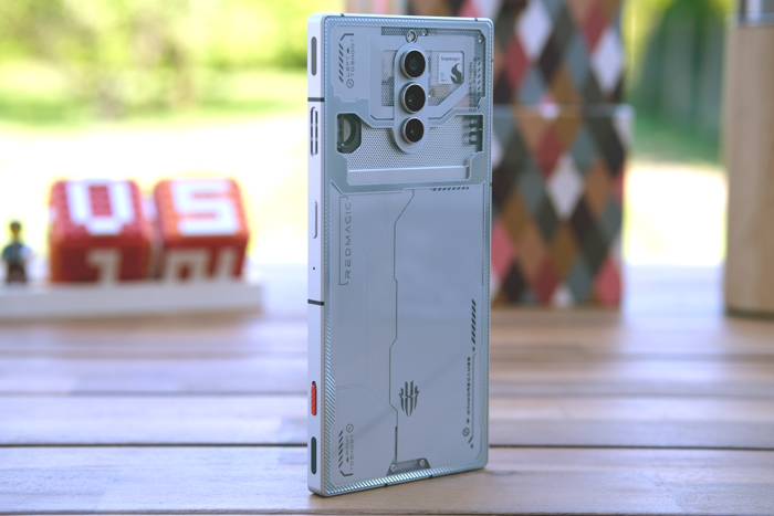 ZTE Nubia RedMagic 8 Pro - Design