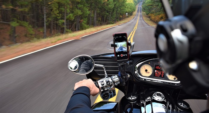Handy am Motorrad
