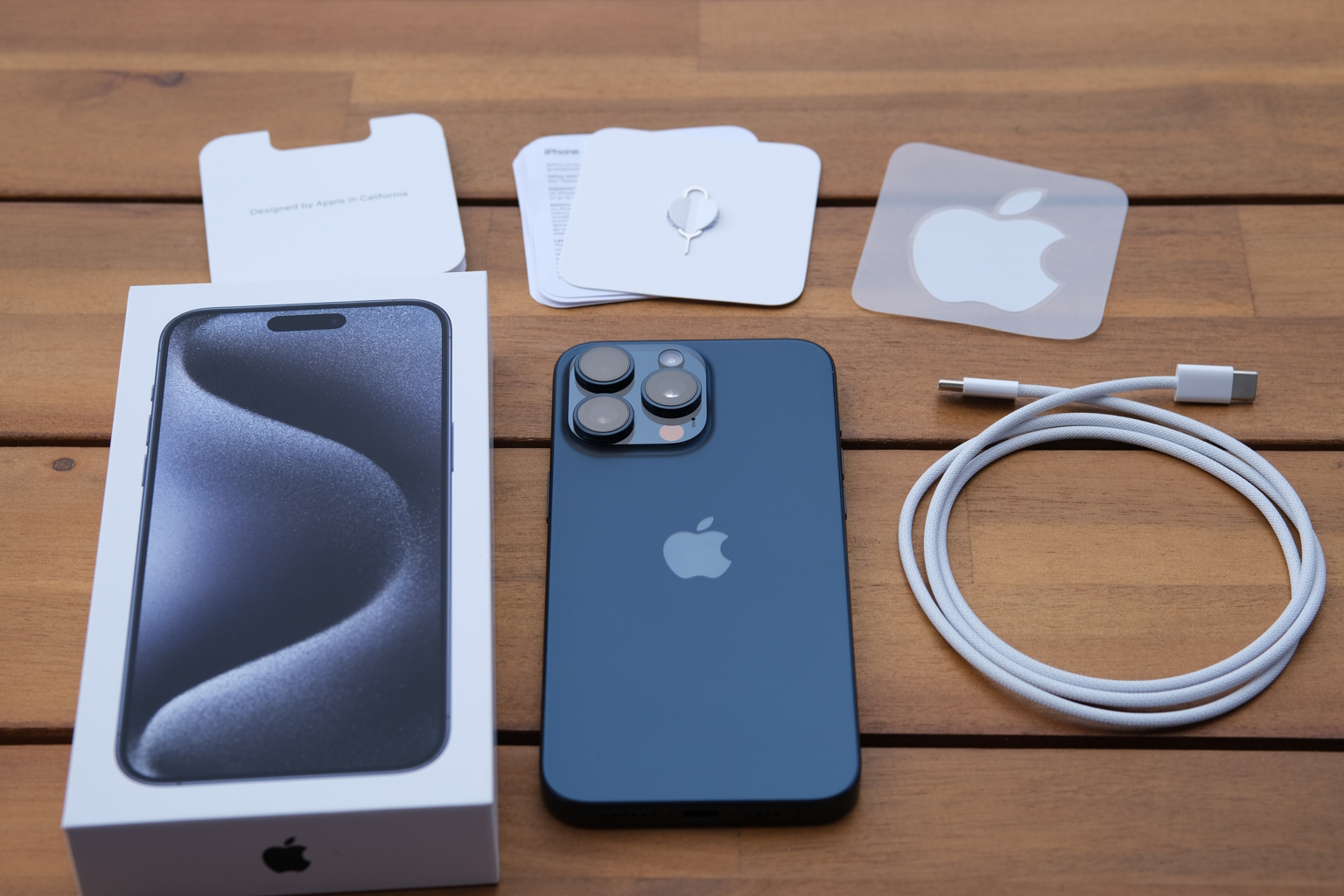 Apple iPhone 15 Pro Max im Test - Lieferumfang