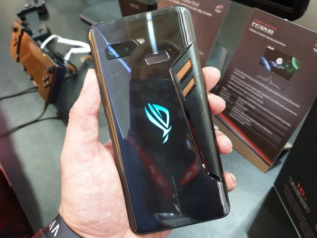 ASUS ROG Phone HandsOn