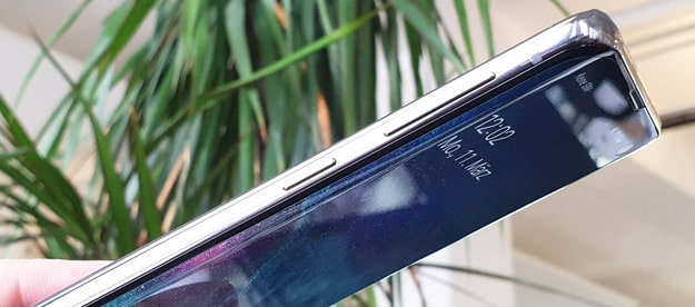 Samsung Galaxy S10 Display Test: Mit Infinity-O zum nahelos randlosen Bildschirm