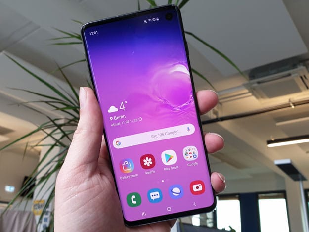 Samsung Galaxy S10 Software Test