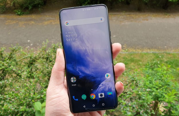OnePlus 7 Pro mit Vertrag: Preise, Specs, Deals & Test - Triple-Kamera mit Selfie-Cam ohne Notch oder Punch-Hole