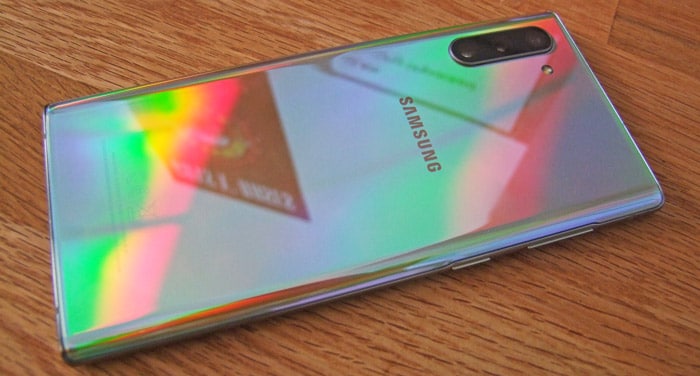 Samsung Galaxy Note 10 Test - Aura Glow, Glas, Spiegelung