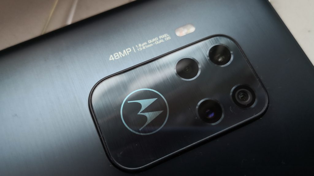 Motorola One Zoom Test